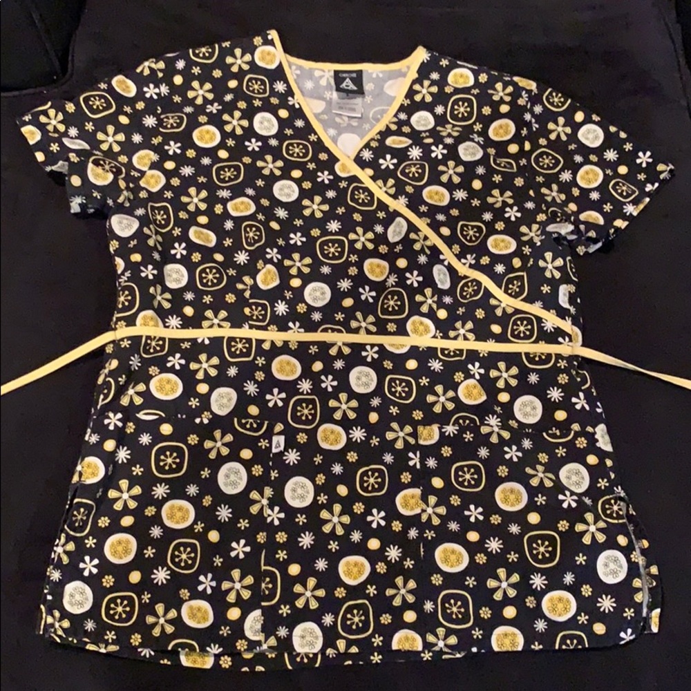 Cherokee Studio Small Scrub Top